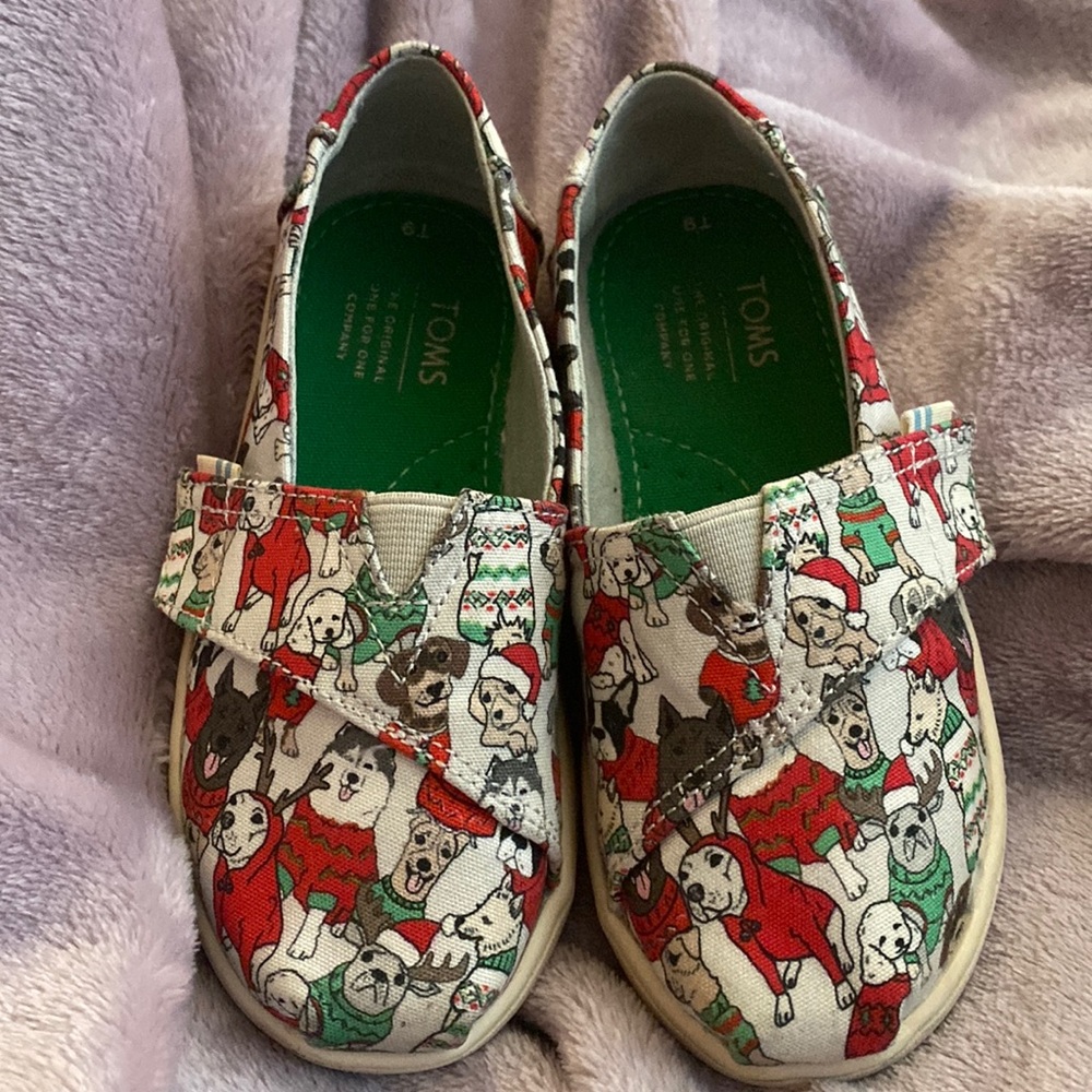 TOMS size 9 toddler holiday dog shoes